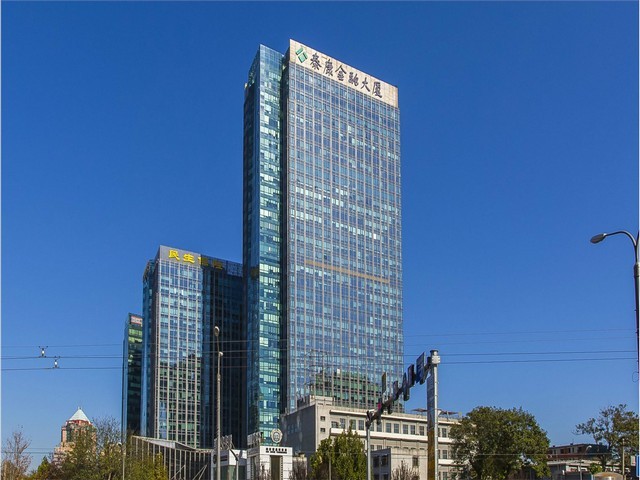 天津进口工业直流滑升门机上门安装